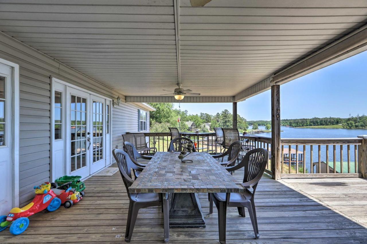 House With Dock And Slide Situated On Lake Sinclair! Sparta Exterior photo