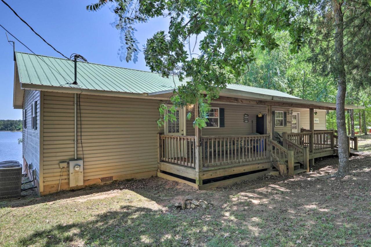 House With Dock And Slide Situated On Lake Sinclair! Sparta Exterior photo
